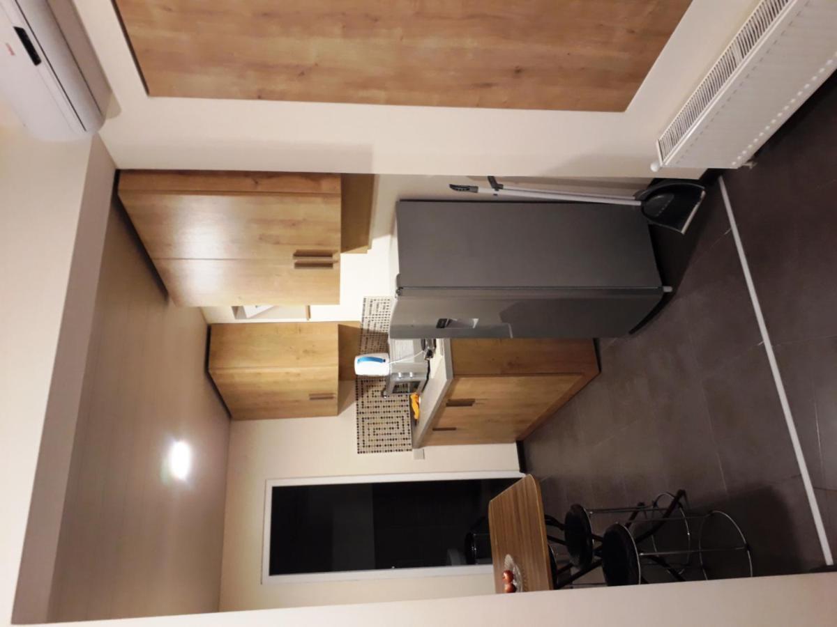 2 Bedroom Apartment In Chugureti Tbilisi Exterior photo
